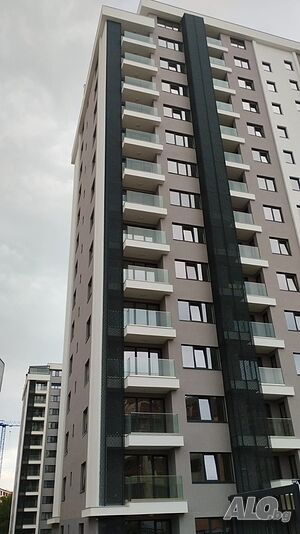 Тристаен апартамент във Възраждане 1 / K-Sky Komplex