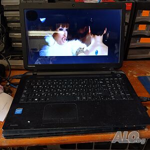 Продавам лаптоп Toshiba Satelite C-50-B-158 с телевизор/монитор