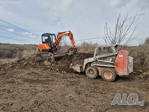Услуги с мини багер от 2500-3000кг. Хидравличен чук 150 кг, Бобкат, Валяцк