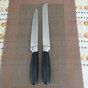 Лот оригинални и професионални, кухненски ножове. Цената е за двата. (М)