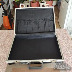 Антикварно предложение-Дипломатическо куфарче.