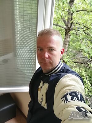 Търся работа като личен шофьор или охранител