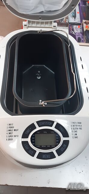 Хлебопекарна Crown CBM 6562 850Wс две бъркалки Нови с гаранция