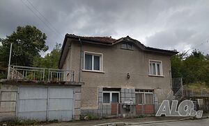 Продава къща в село Блатешница