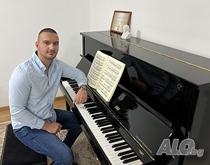 Давам уроци по пиано и солфеж