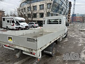 Транспортни услуги с бордови камион/ бус, товарно такси
