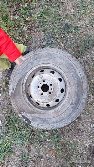 Единична бусова джанта 15” 5x118, 7J, ЕТ68 с перфектна гума 225/70 R15 за Бус Пежо Ситроен Фиат