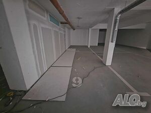 Продава паркоместа