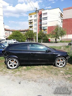 Opel Astra H 1.9 CDTI на части