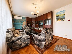 Просторен апартамент за нощувки в Несебър - 2 спални, 2 тераси, 300 м от Централния южен плаж