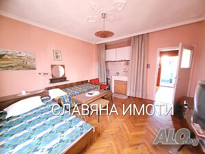 Самостоятелен етаж, широк център