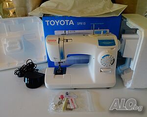 Шевна машина Toyota, почти нова.
