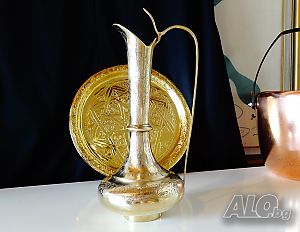 Старинна английска бронзова кана за ракия, вино.