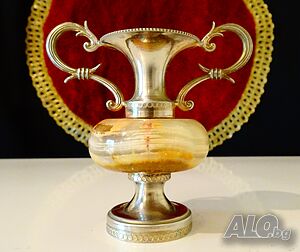 Посребрена амфора, ваза, свещник, оникс.