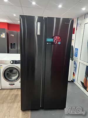 Хладилник Side by Side Hisense A+++