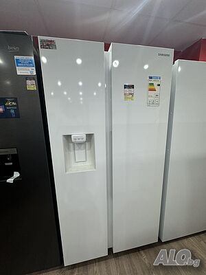 Хладилник side by side Samsung