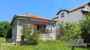 Продавам къща