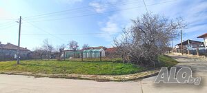 Ексклузивен ъглов парцел с къща в село Горен Близнак