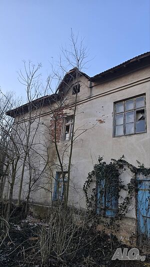 Къща в с. Лазарово, област Плевен