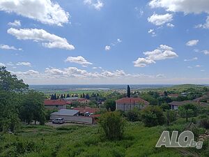 Продава се стара къща в с. Хрищени