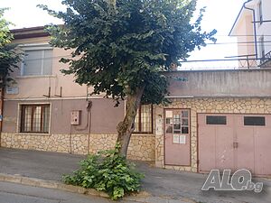 Продавам къща с гараж и двор в гр. Хасково кв. Младежки хълм! кв