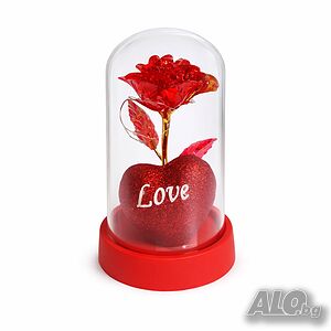 Светеща роза в купол LOVE - романтичен подарък с LED светлини
