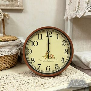 Стенен часовник Ø 25 см - стилен акцент за дома или подарък