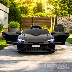 Акумулаторен джип Audi RS E-Tron GT 4X4 Licensed с меки гуми и кожена седалка 12V