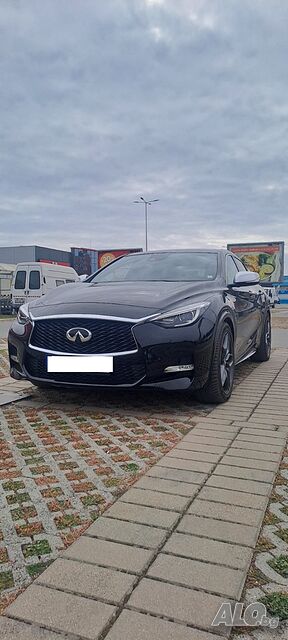 INFINITI Q30S