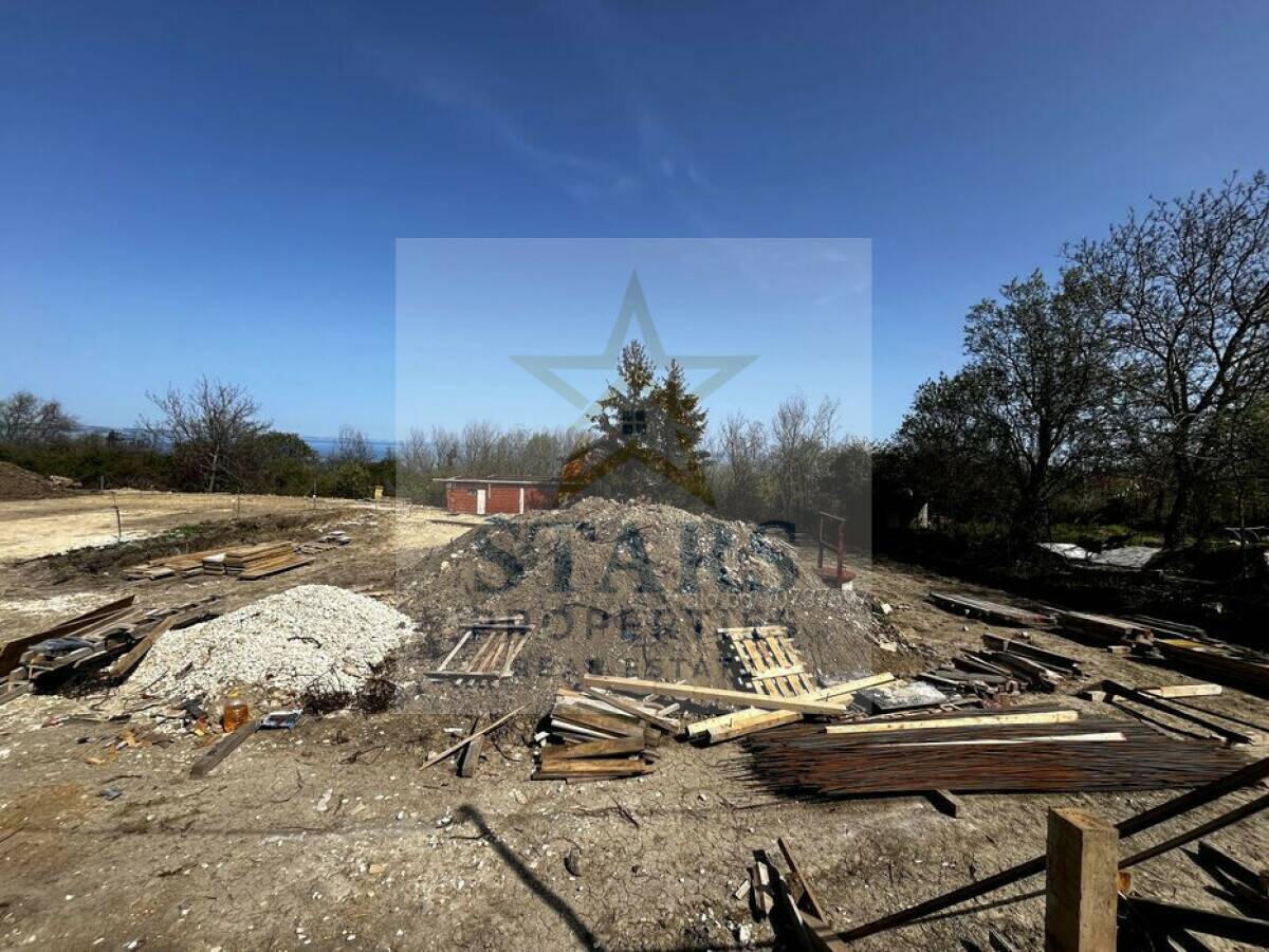 Продажба гр. Варна - к.к. Златни пясъци 840m²