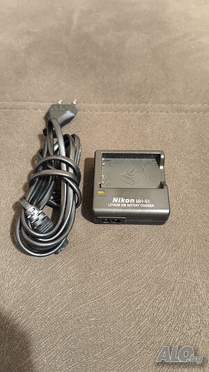 Nikon MH-61