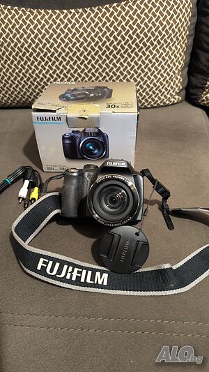 Fujifilm FinePix SL300