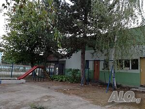 Продава се промишлено помещение