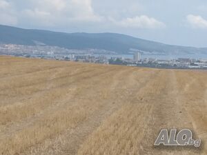 Чудесен парцел с гледка море в регулация
