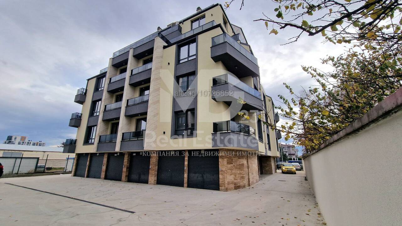 Апартамент с ТРИ спални и панорамна гледка 360 ° в Смирненски!