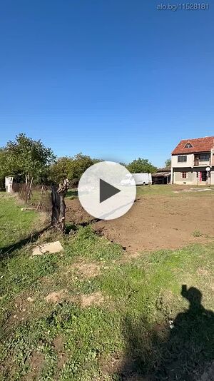 интересна къща 132кв / парцел 1643 кв / в с. Калипетрово, ул. ”ВИТ” 10, до клетката за сигнал