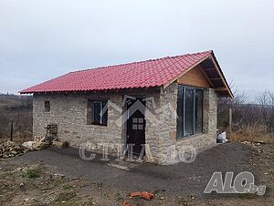 Едноетажна новопостроена къща в с. Върбак