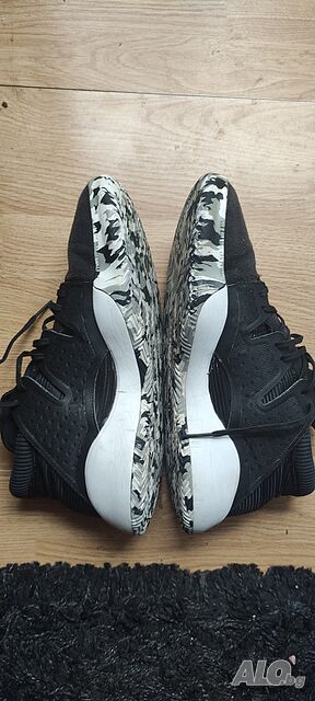 Adidas черно и бяло нов модел номер 45