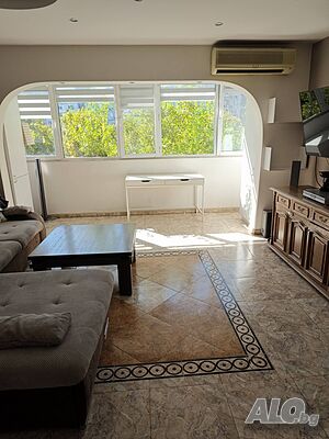 Двустаен обзаведен апартамент Въстаннически