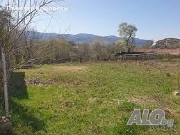 3 дка парцел с стара къща