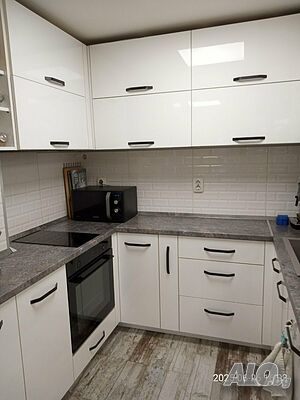 Етаж от къща в района на Широк Център