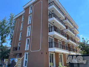 Двустаен апартамент с парко място без такса подръжка