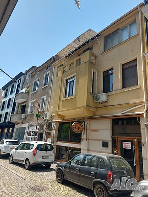 Етаж от къща в топ центъра на Бургас
