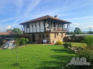 Продава се автентична българска къща в с. Бата