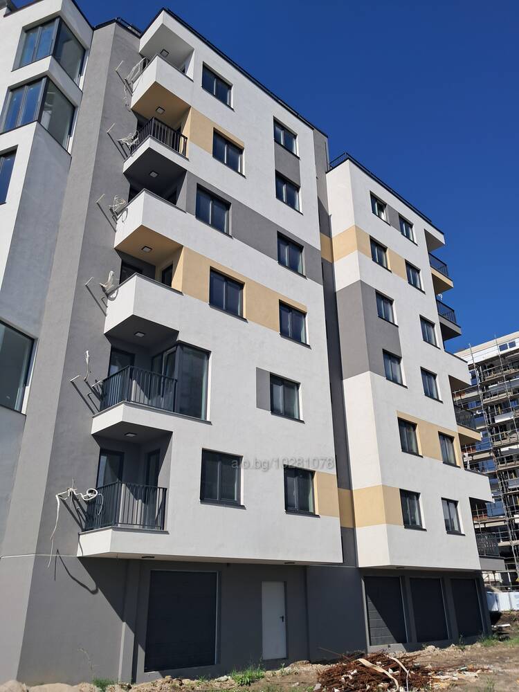 Продава Апартамент