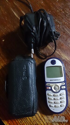 GSM MOTOROLA 2 бр. с 1 бр. зарядно