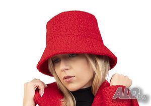 Зимна Дамска Шапка Wool - Червена