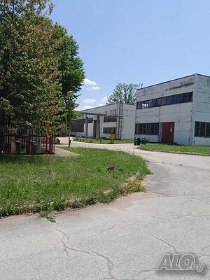 продава промишлен имот в гр. Априлци
