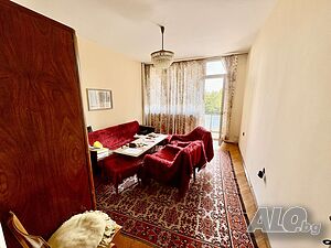 Четиристаен апаратамент в западната част на гр. Казанлък.