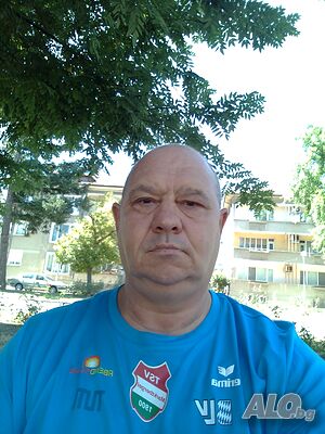 търся работа с осигурена квартира като, майстор пицар, пица на тавичка, пицарка на ток